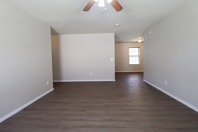 Building Photo - Emerson Elementary Zoned - 3 bedroom / 2 b...