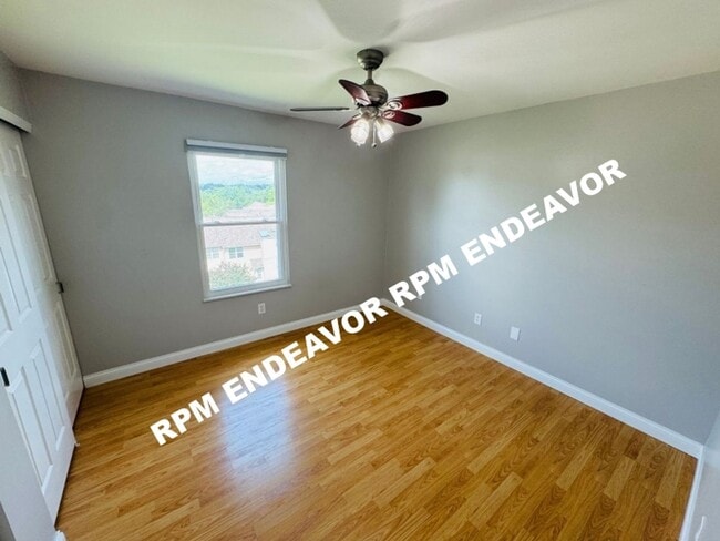 Building Photo - “Ballwin Beauty! Updated 2BR Condo with Bi...