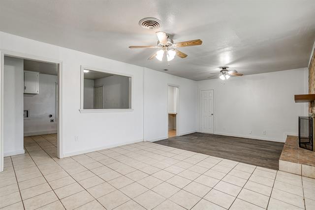 Building Photo - 109 NE Cindy Ln