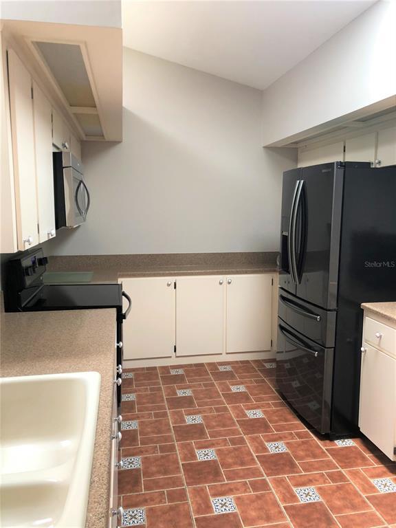 Building Photo - 3210 Stonewater Ct