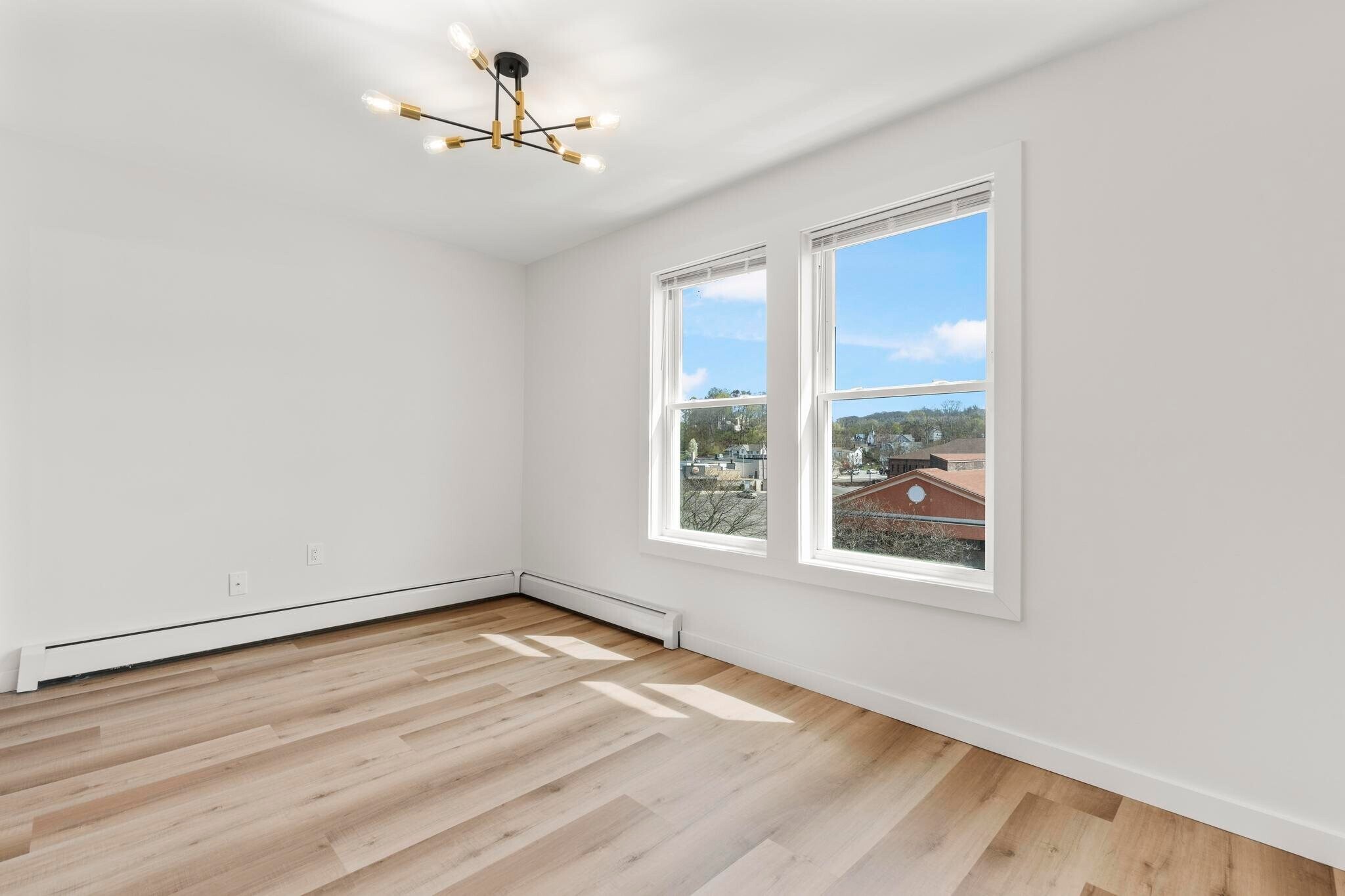 Building Photo - 431-431 N Main St