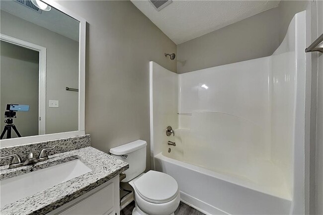 Building Photo - 1275 Shamrock Hill Cir