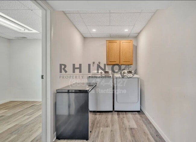 Building Photo - 9218 Laura Anne Wy.