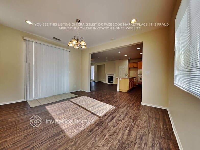 Building Photo - 6223 W Ave J 10