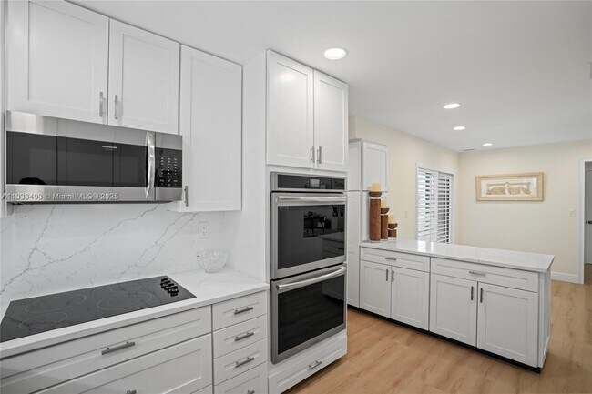 Building Photo - 3650 N 36th Ave