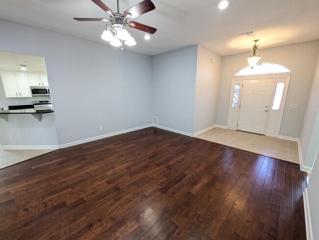 Building Photo - 462 Sandmore Shores Dr