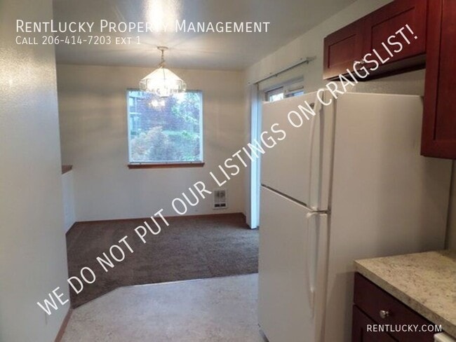 Building Photo - 1512 S Puget Dr
