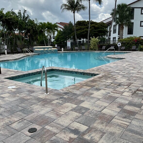 Building Photo - 7985 Preserve Cir