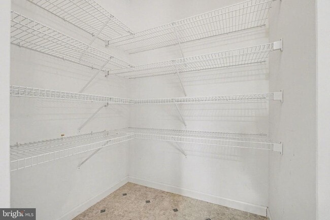 Building Photo - 54 Woodmyre Ln