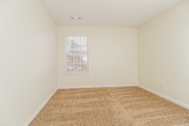 Building Photo - 5525 Craftwood Dr