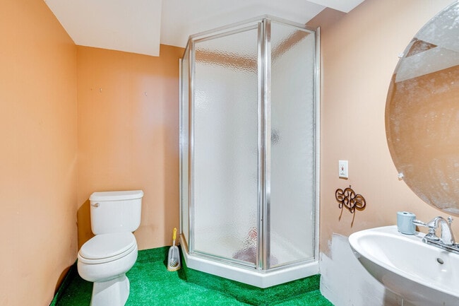 Building Photo - 14 Normandy Dr