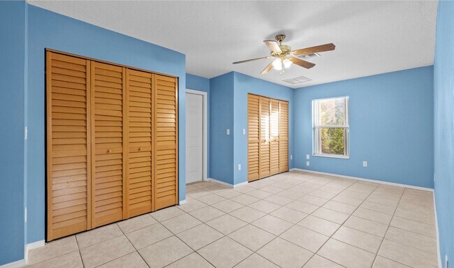 Building Photo - 141 NE Naranja Ave