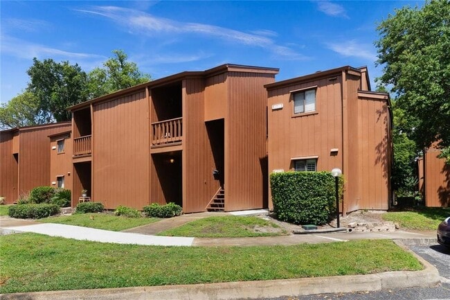 Building Photo - 958 E Michigan St