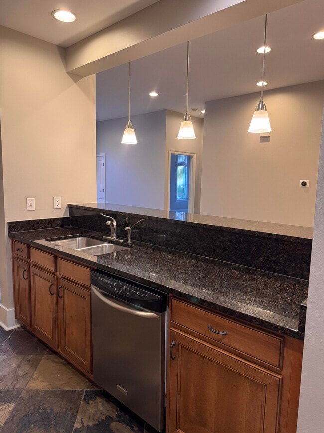 Building Photo - 620 Tennessee St