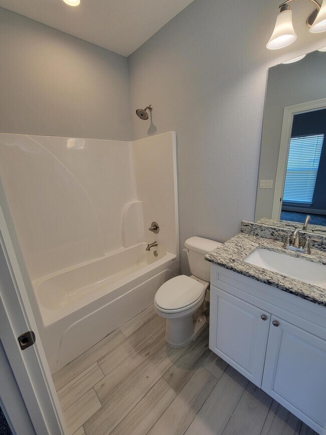 Building Photo - 1628 Ponderosa Dr