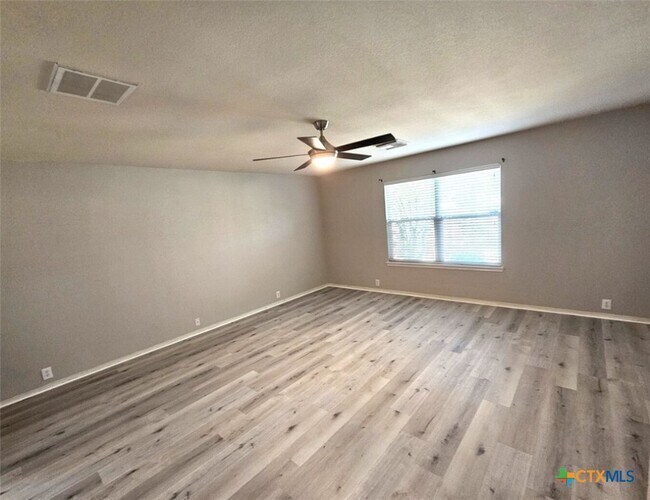 Building Photo - 1715 Mountain Brook