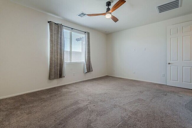 Building Photo - Bright & Stylish 3BR Home in La Estancia |...