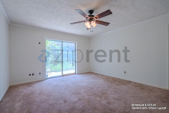 Building Photo - 1558 O'Connor Dr