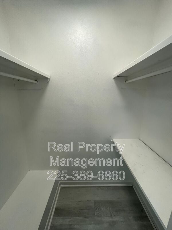 Building Photo - 1511 Cristy Dr
