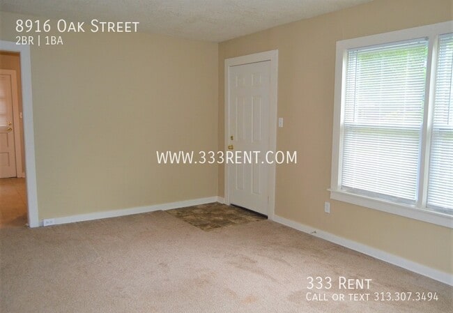 Building Photo - 8916 Oak St