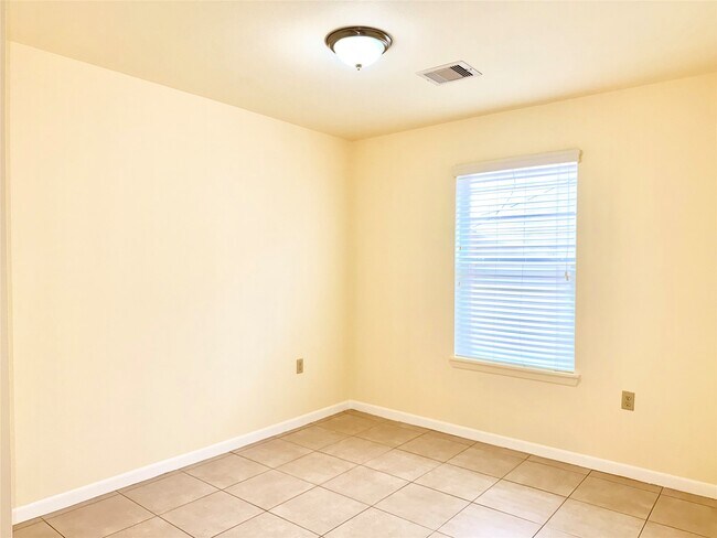 Building Photo - 10064 Emnora Ln