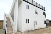 Building Photo - 10701 1/2 Doty Ave