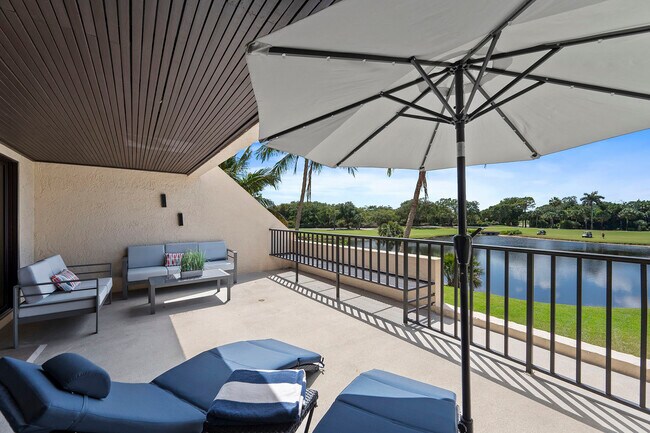 Building Photo - 6360 Pelican Bay Blvd