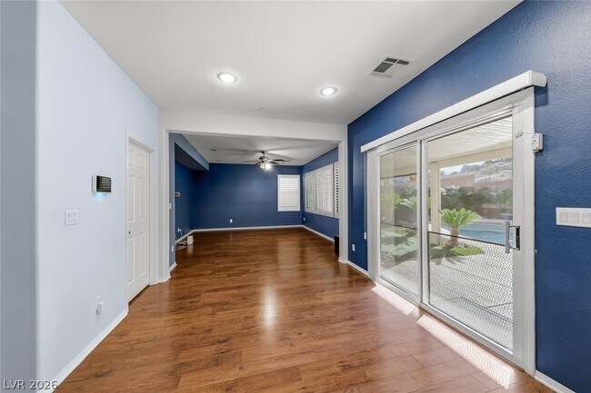 Building Photo - 1129 Dunrobin Garden St