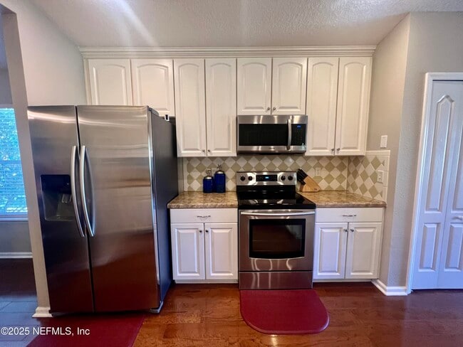Building Photo - 1607 Harvest Cove Dr