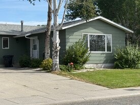 Building Photo - 3091 Saint Johns Ave
