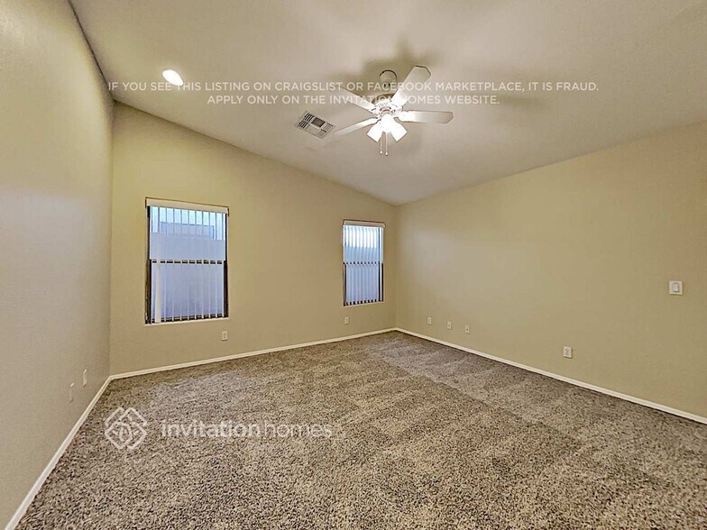 Building Photo - 3001 E Danbury Rd