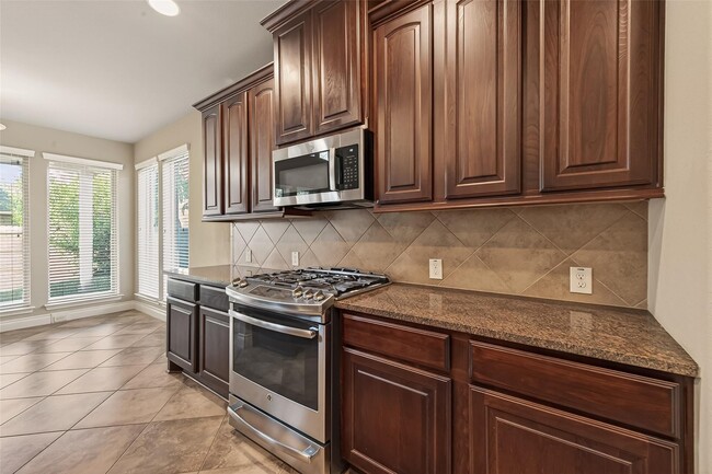 Building Photo - 16810 Whighams Pl