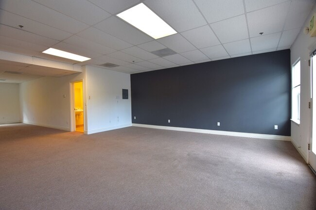 Building Photo - 1254 Broadway