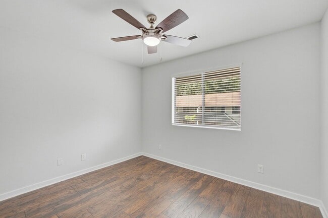 Building Photo - 2741 Jobee Dr