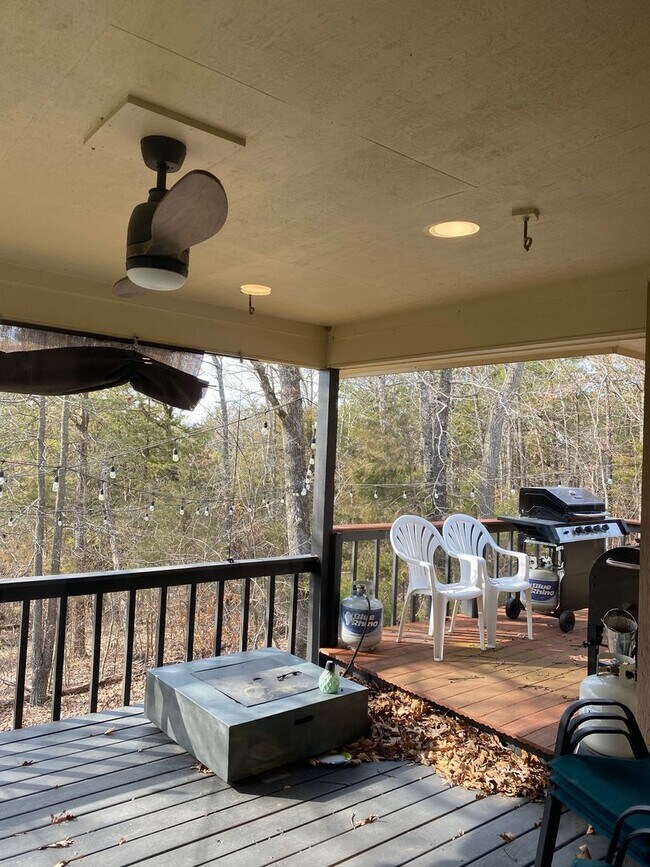 Building Photo - Coveted Kimberling Shores Condo