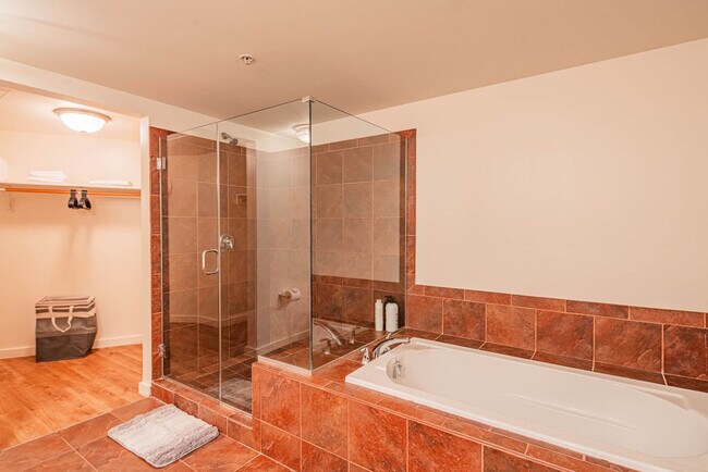 Building Photo - 44 W Monroe St