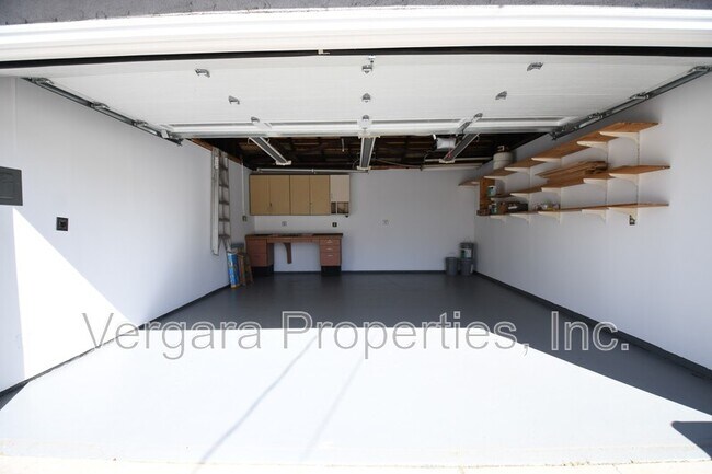 Building Photo - 6531 W 85th St