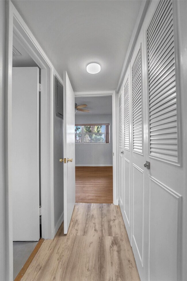 Building Photo - 2800 NE 14th Street Causeway