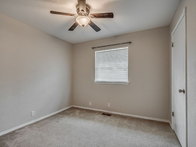 Building Photo - Updated 4-Bedroom Home with Spacious Layout & Modern Touches