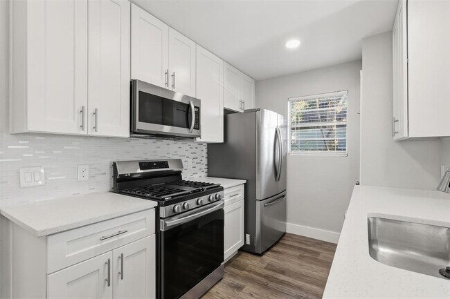 Building Photo - 5202 Nuckols Crossing Rd