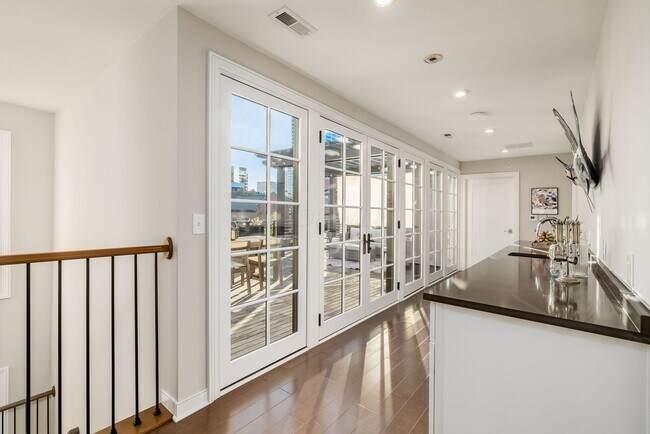 Building Photo - 100 Normandy Ave