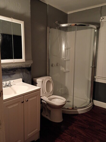 Building Photo - 1636 W 3rd St