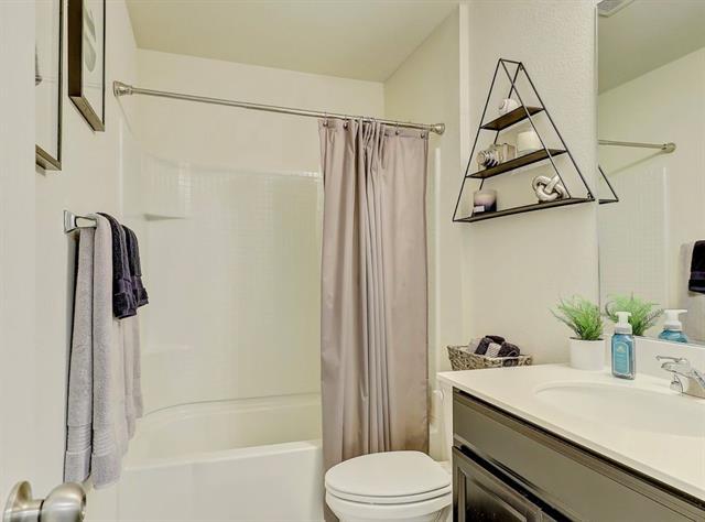 Building Photo - 2207 Heaton St