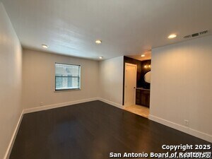 Building Photo - 2811 Woodbury Dr