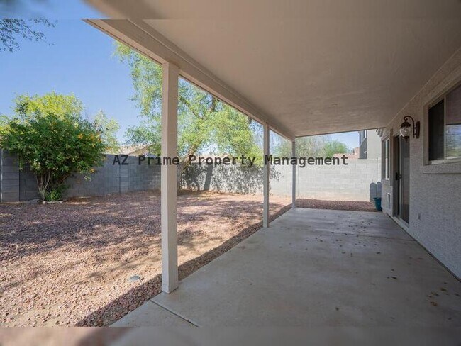 Building Photo - 17432 W Calavar Rd