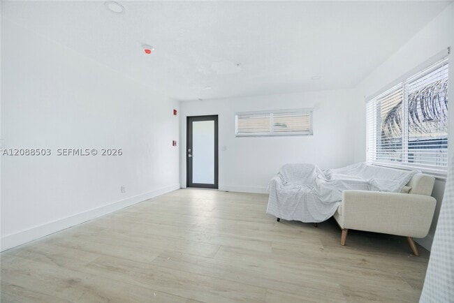 Building Photo - 2209 SW 61st Ave