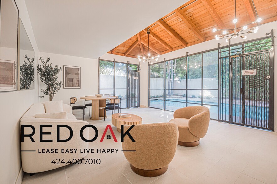 Building Photo - 4651 Cahuenga Blvd