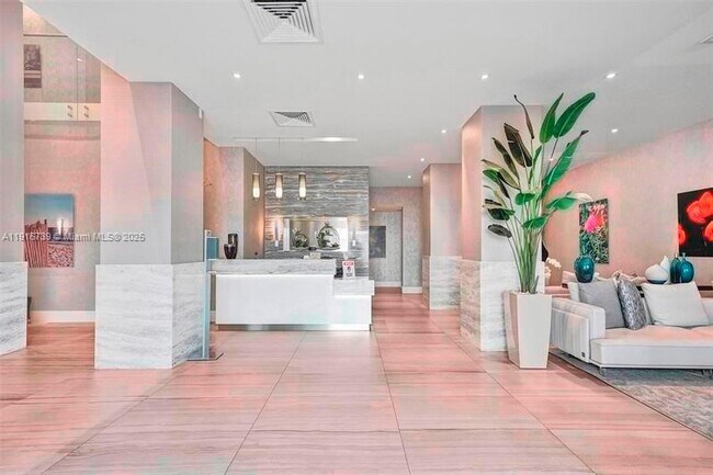 Building Photo - 2301 S Ocean Dr