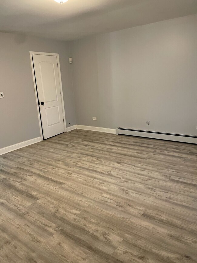 Building Photo - 102 N Kenilworth Ave