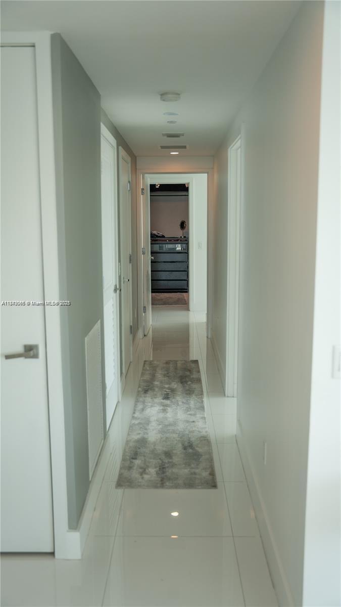 Building Photo - 1080 Brickell Ave